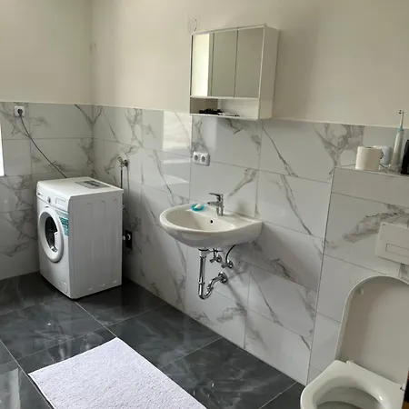 Krasniqi Apartmán *